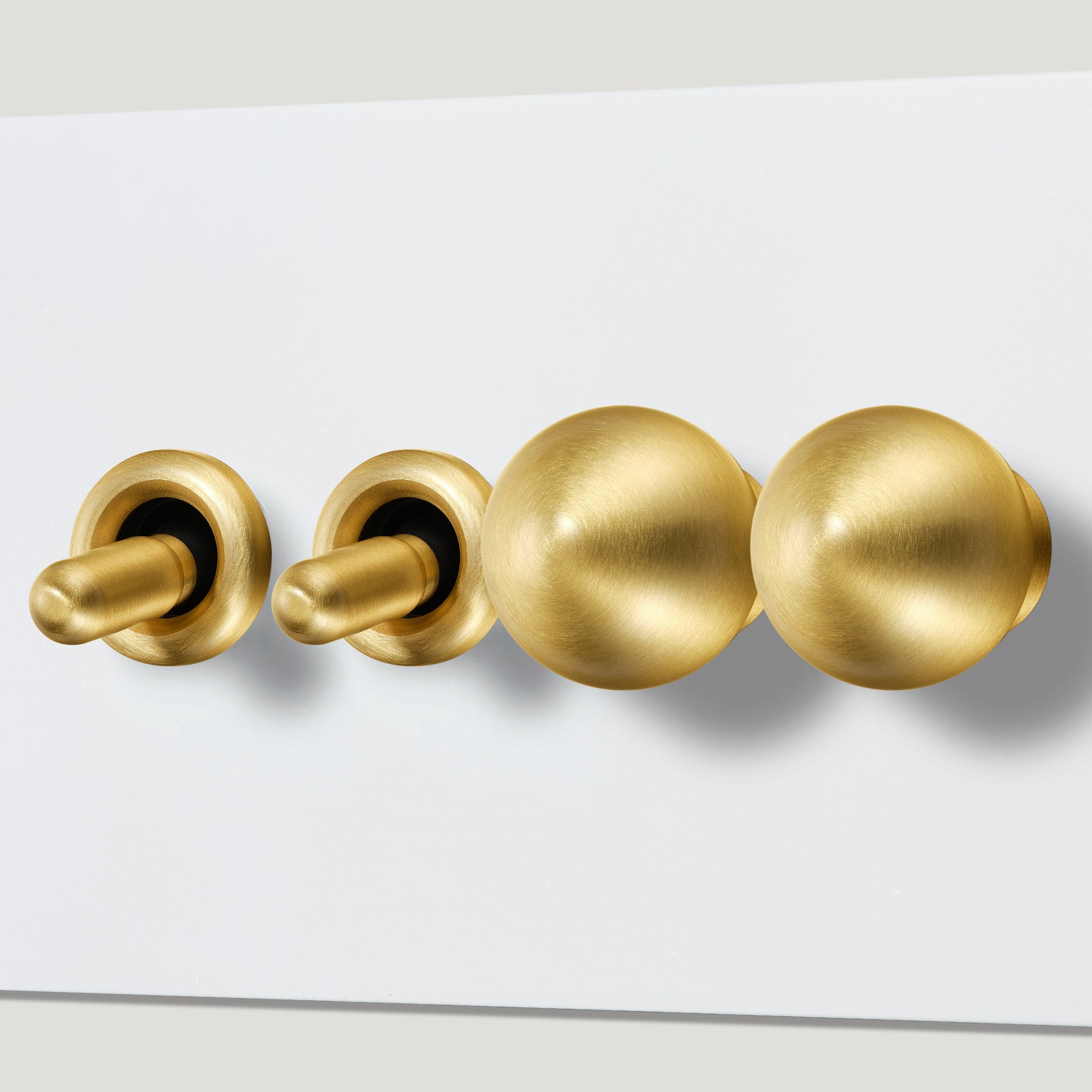 Bobbin 4-Gang Switch – Plank Hardware