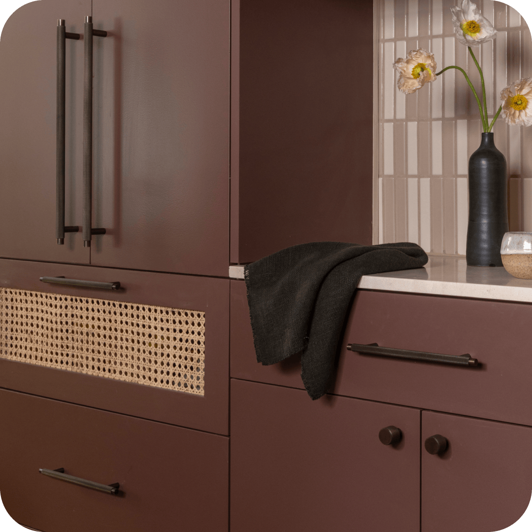 Perks of a Plank Hardware trade account, including trade pricing, free samples and dedicated account support