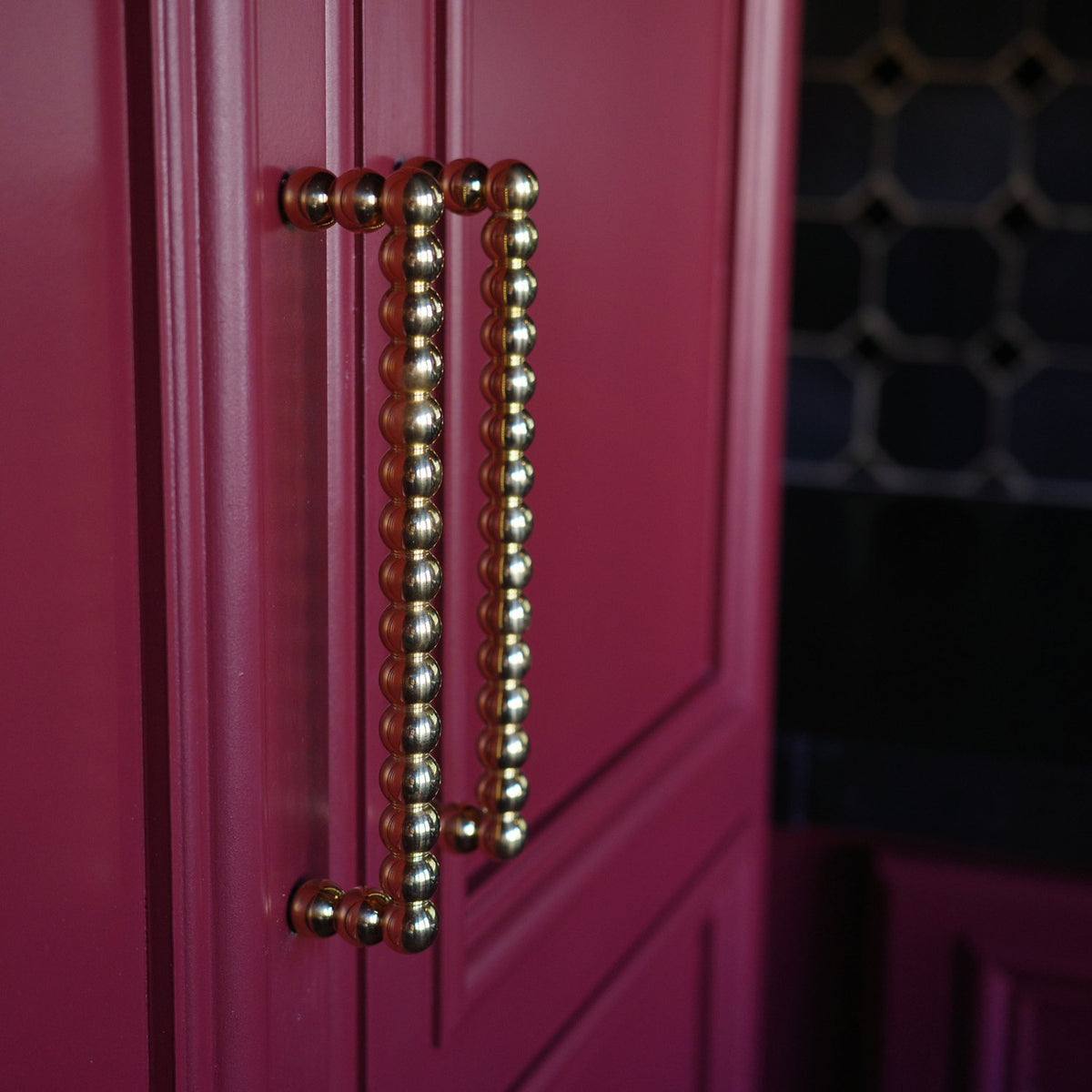 Plank Hardware Cabinetry BOBBIN Handle - Unlacquered Brass