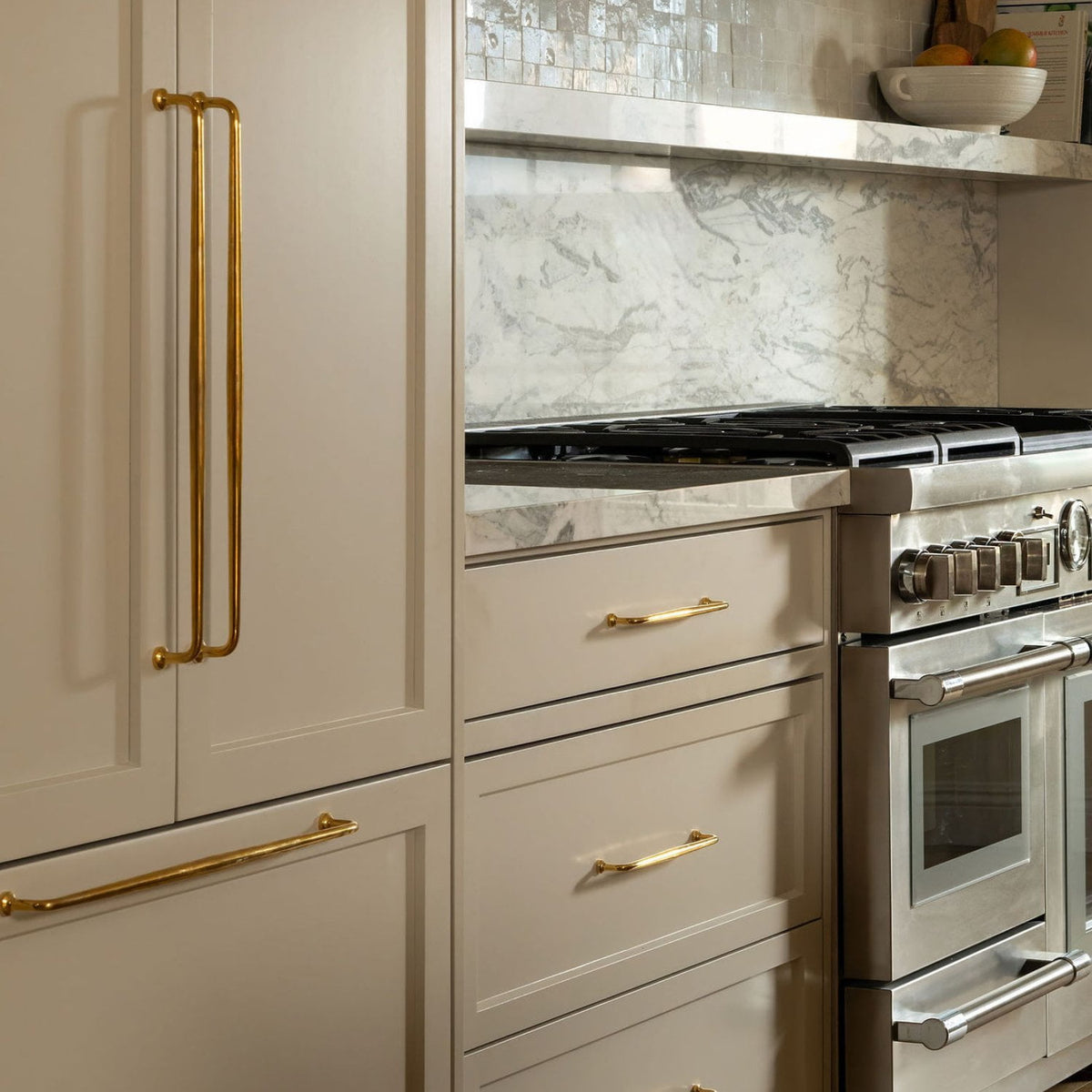 Plank Hardware Cabinetry GRAYSON Heavyweight Long Handle - Unlacquered Brass