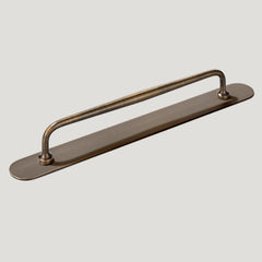 GRAYSON Handle - Antique Brass