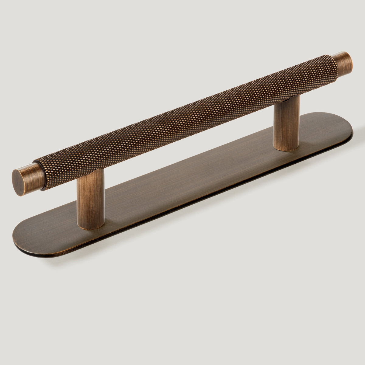 Plank Hardware Cabinetry 160mm (96mm CC) / Handle with Round Backplate KEPLER Knurled T-Bar Handle - Antique Brass