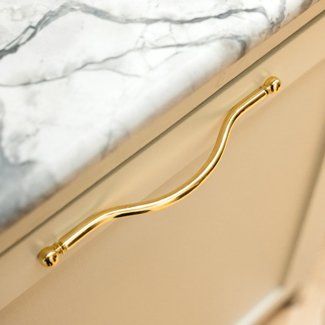 Plank Hardware Cabinetry LYON Handle - Unlacquered Brass