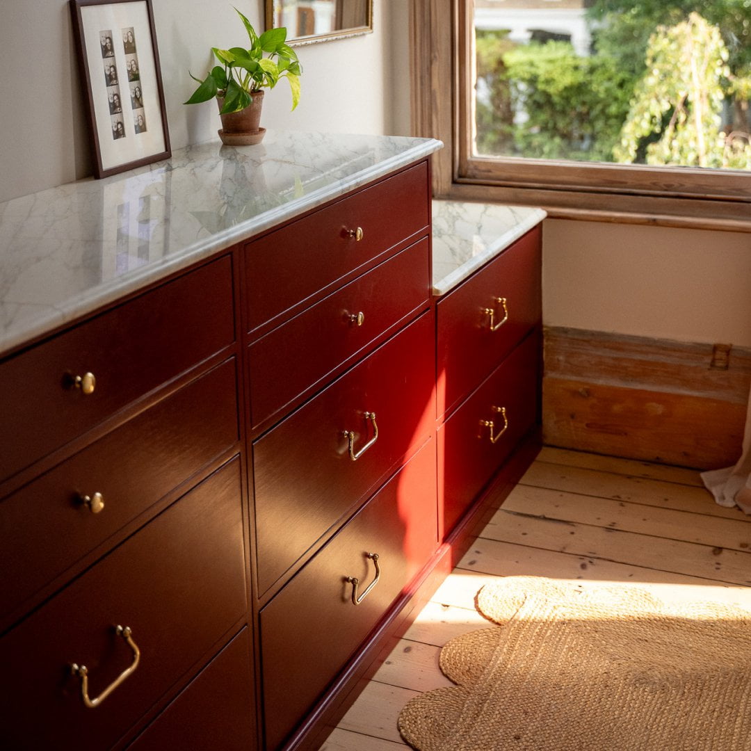 Plank Hardware Cabinetry OLSON Swing Pull - Unlacquered Brass