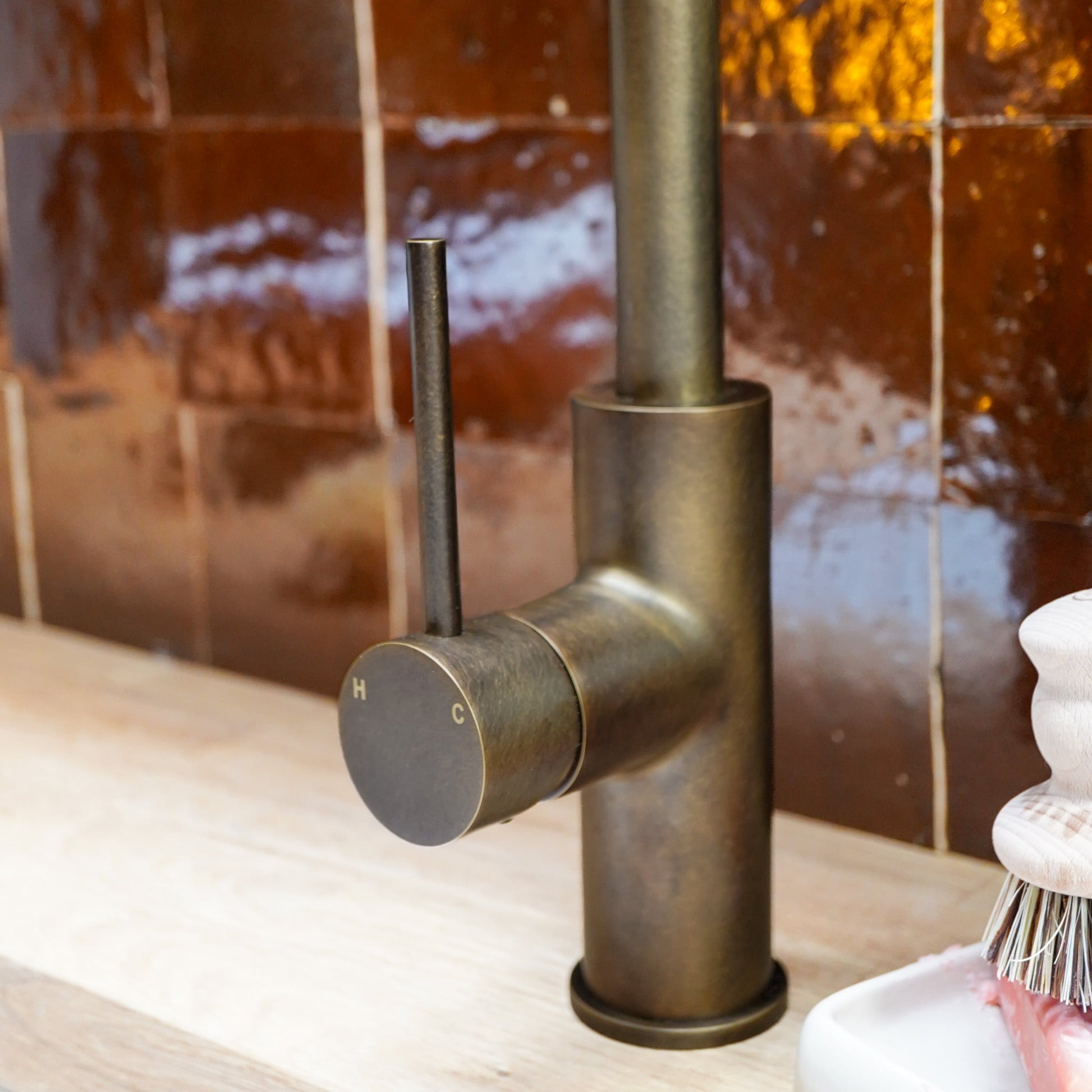 Plank Hardware Taps MORGAN Pull Out Tap - Antique Brass