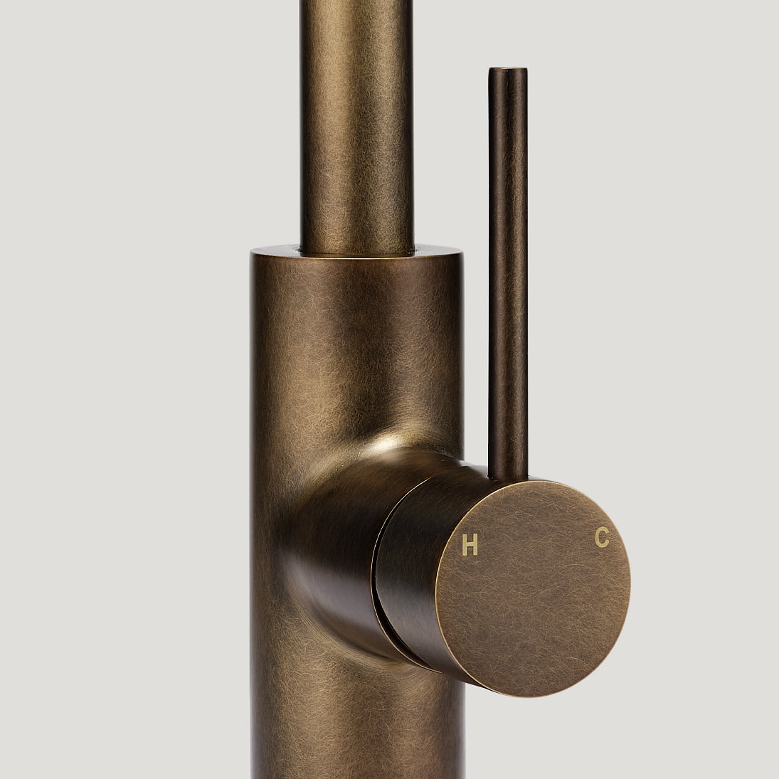 Plank Hardware Taps MORGAN Pull Out Tap - Antique Brass